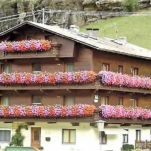 Haus Ria Apartment