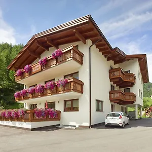  Appartement Gaestehaus Bergkristall